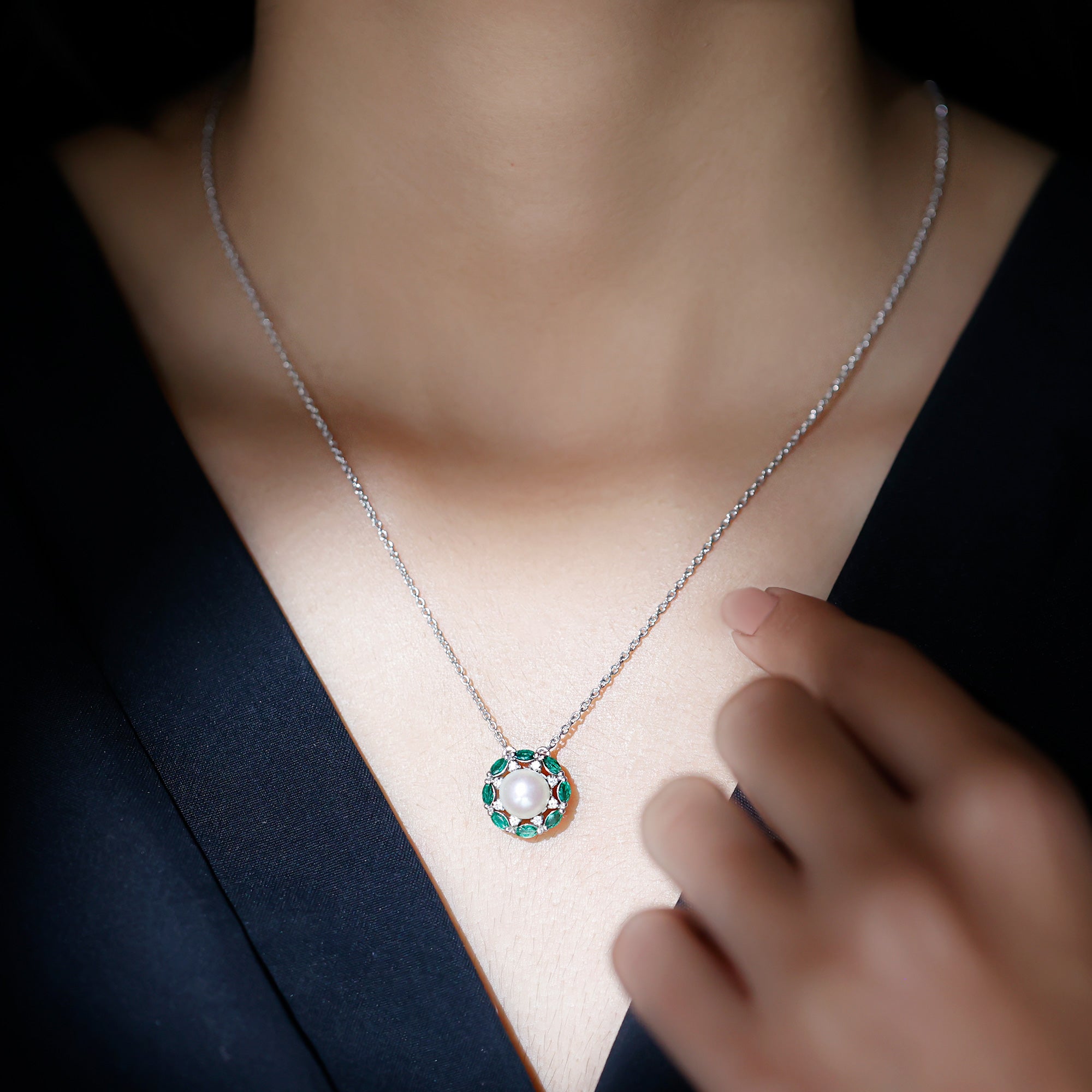 Freshwater Pearl Floral Halo Pendant Necklace - Arisha Jewels