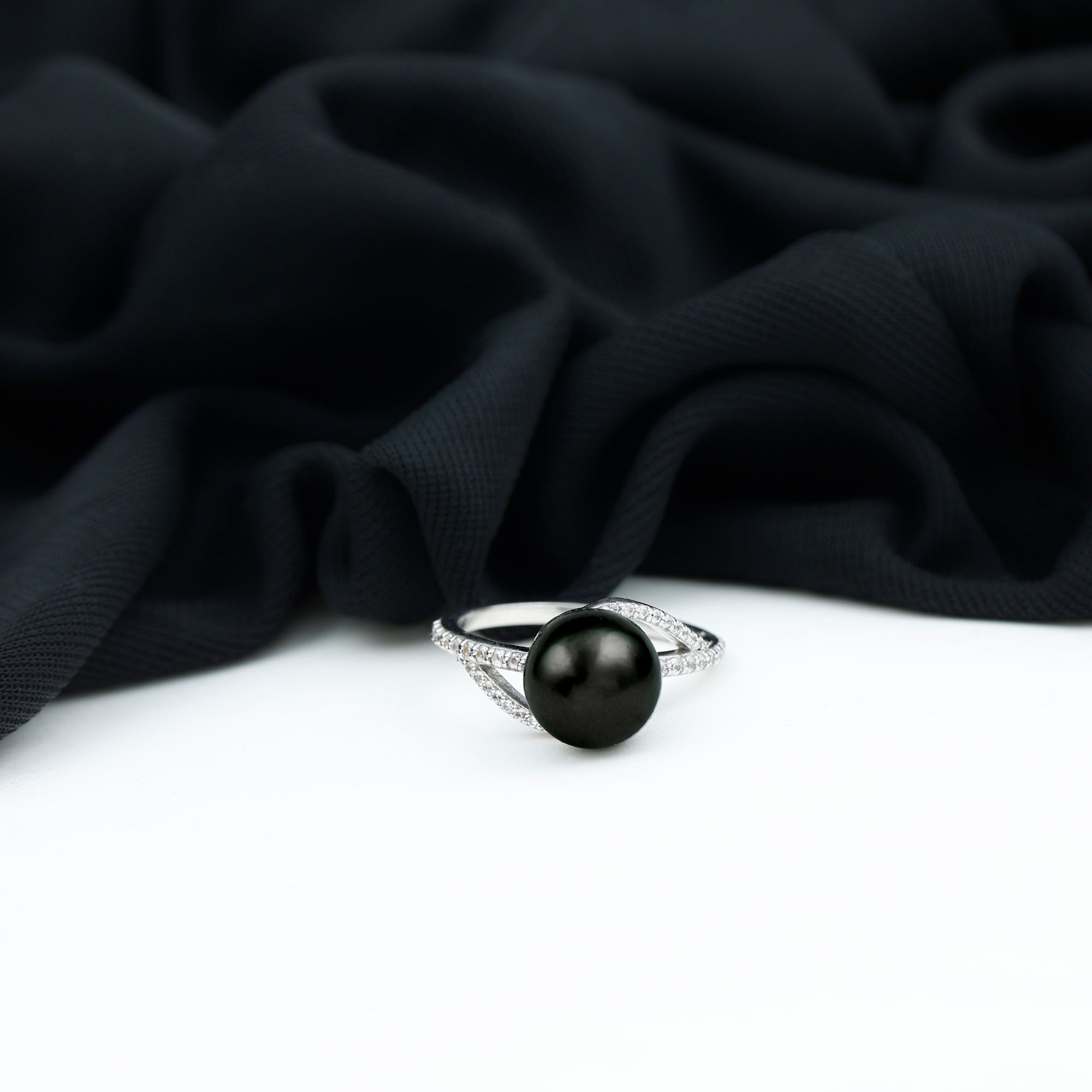 Elegant Black Pearl Solitaire Ring with Diamond Side Stones Tahitian pearl-AAAA Quality - Arisha Jewels